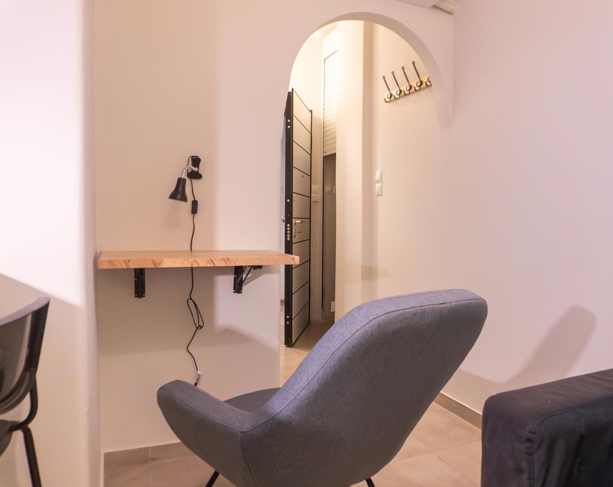 50 Steps Metro Kato Patisia Renovated Athens Apt Exterior foto
